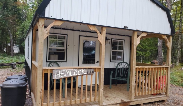 Cozy Northwoods Mini Cabin.*SAUNA/HOT TUB*ATV/SNOWMOBILE TRAILS*