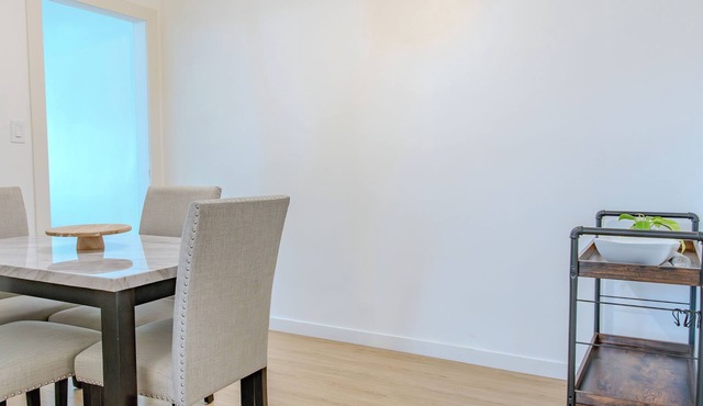 Cozy, Private &Safe 1Bed Home - 2 min from DTR&UCR
