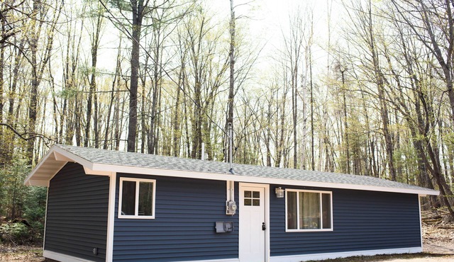 Cozy Retreat in UP of Michigan near Shag Lake- Perfect for Outdoor Enthusiasts!