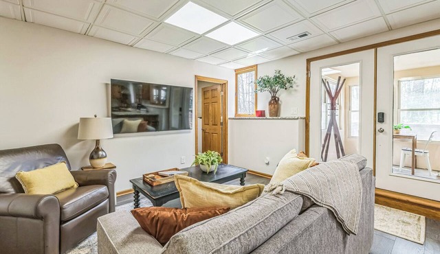 Creekside Cozy 3BD Near Dunes or Corporate Stay
