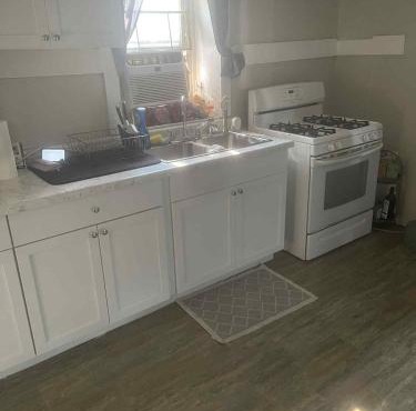 Cute little 2 bedroom house