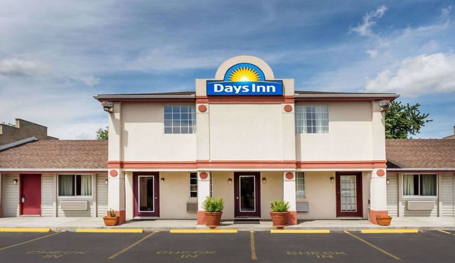 Days Inn by Wyndham Plymouth