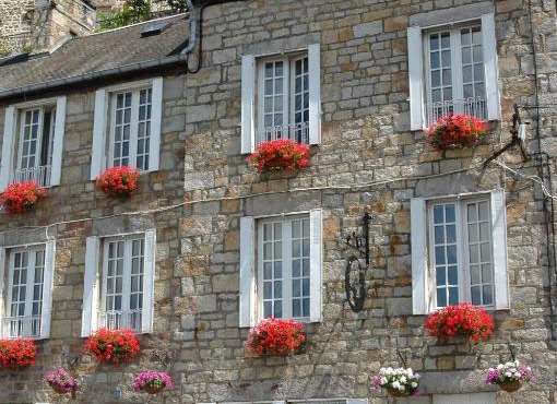 Domfront - Numero CINQ in Domfront