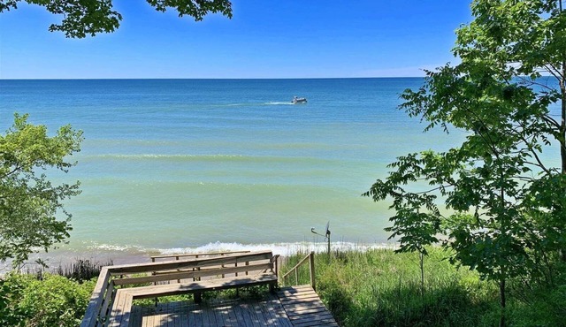 Douglas Beach Cottage: Lake Michigan Waterfront, Private Beach, Pet Friendly