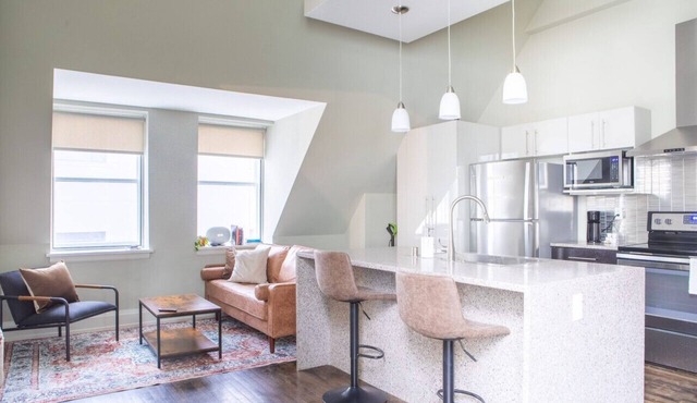 Downtown Luxury 1BR Loft