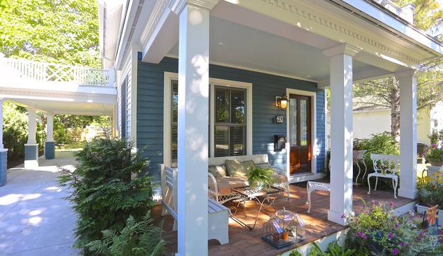 Dreamy Cottage, Perfect Location to Lakes and Town! Cutest Cottage in Charlevoix