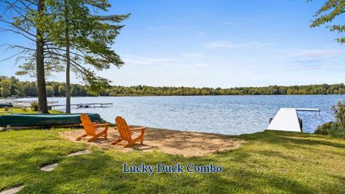 Dual Homes-Lucky Duck Lk Access w-Hot Tub-Hawks Haven Lakefront w-Big Yard Fire Pit