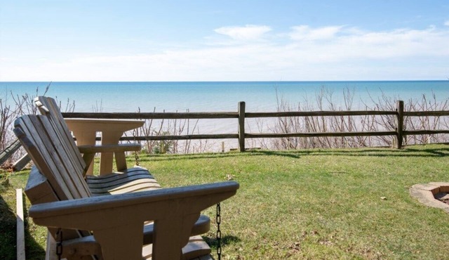 Eagle Bluff Cottage at Lake Michigan