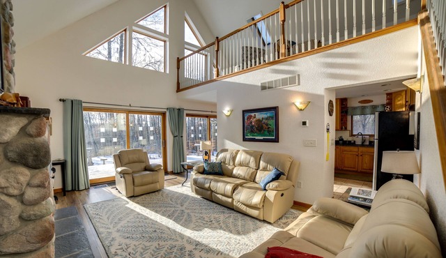 Edmore Escape: Cozy Cabin Retreat w/Fireplace!
