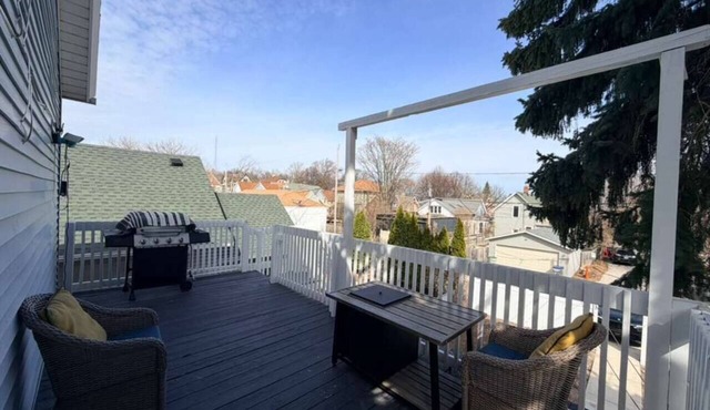 EKO Stays | Executive Retreat Near Brady St