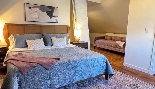 Elegant Brady St Home with Excellent Walkability