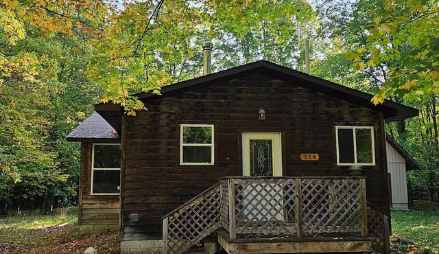 Ellis' Corner Cabin