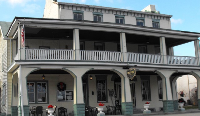 Empire House Hotel
