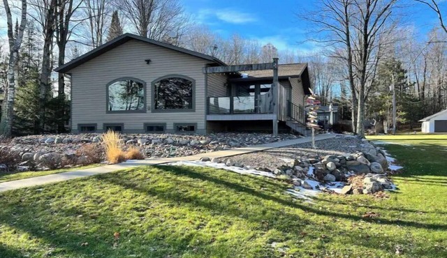 Enjoy All that Northern Wi has to Offer. Lake home for rent