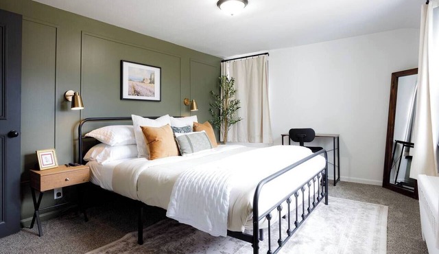 Entire Mini Boutique Hotel Sleeps 10