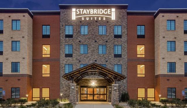 Equipped Studio | Free Daily Breakfast, Indoor Pool + Fitness Center