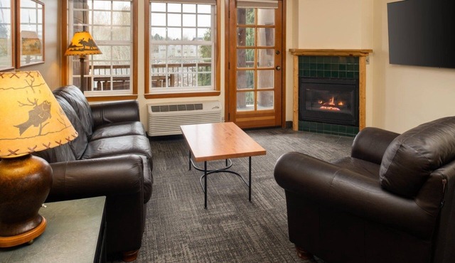Escape to Our Rustic Hotel w/Private Fireplace, Balcony and Jacuzzi