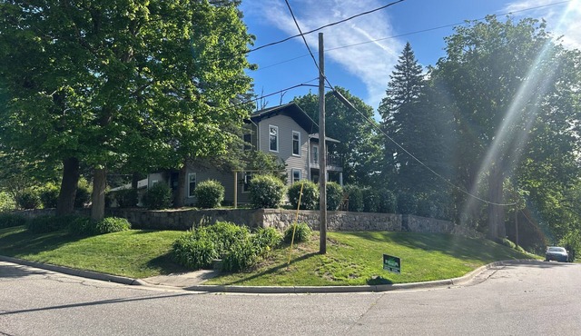 Escape to the Hilltop: Your Family’s Perfect Ionia Getaway.