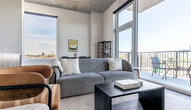 Excellent West Loop 2BR w/Gym, near Fulton Market & I-90, by Blueground