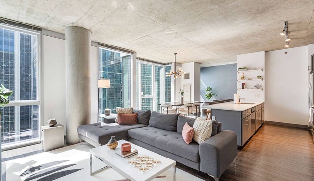 Exclusive 3BR with Views, Ideal for Tourists