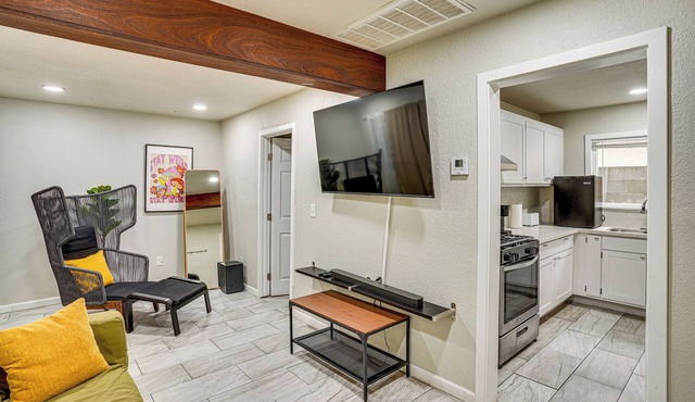 Explore LA & Long Beach: Compton Condo w/Patio in Compton