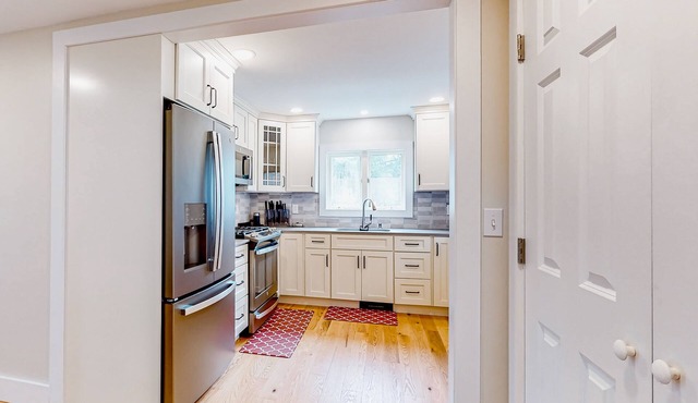 Exquisite updated home near Lake Bomoseen with large backyard, firepit & grill in Castleton