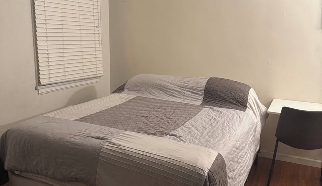 Extended Stay Burbank Bungalow - Live Like a Local