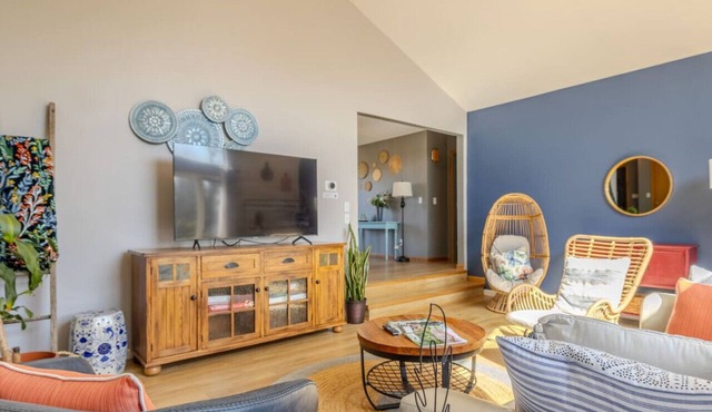 Family and big group 14 Guests 11 beds 5 baths