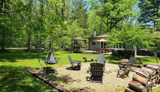 Family Getaway w/year round Hot Tub
