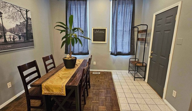 Family style pet friendly Pilsen apartment with park/playground access