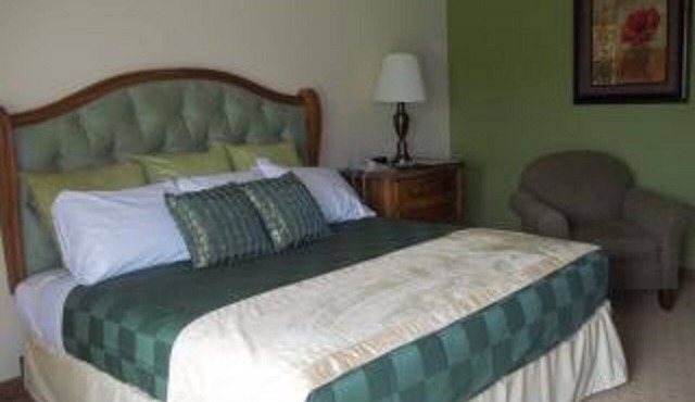 Fantastic resort close to Lake Michigan beaches and 30 minutes from Green Bay