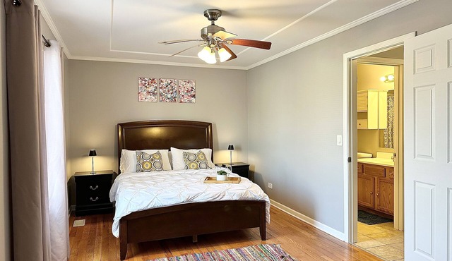Fast Wi-Fi/Comfy beds/Free parking/3bdr house/4TVs