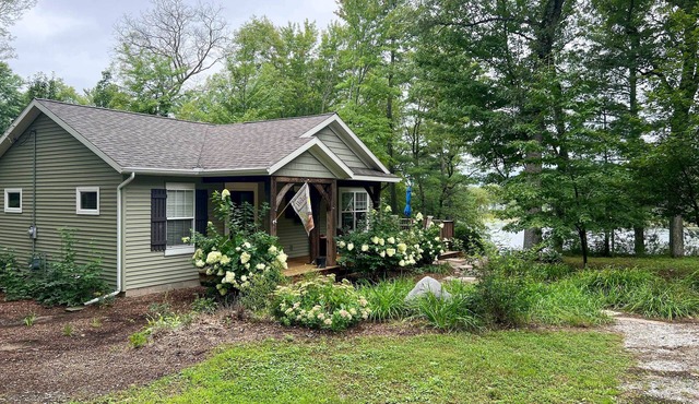 Fish, Hike & Hunt: Lakeside Newaygo Cottage