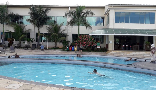 Flat with water park with 12 pools, including one with waves