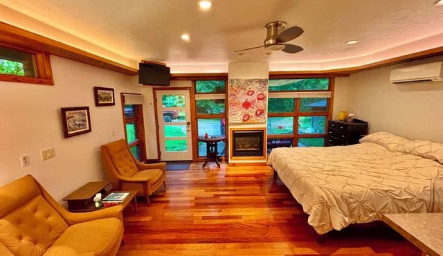 Frank Loyd Wright Inspired Studio