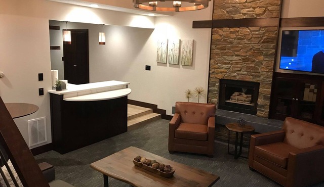 Fully Renovated Condo - Sleeps 7!
