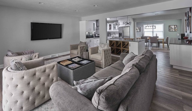 Game Room - Private Beach Access - Sleeps 8