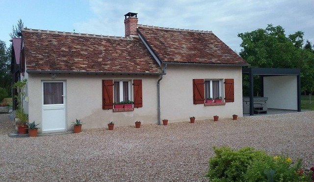 Gîte for two persons with jaccuzy in a quiet area between CHAMBORD and BEAUVAL