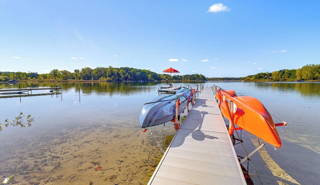 Goose Lake Home: 13 Mi to Michigan Int'l Speedway