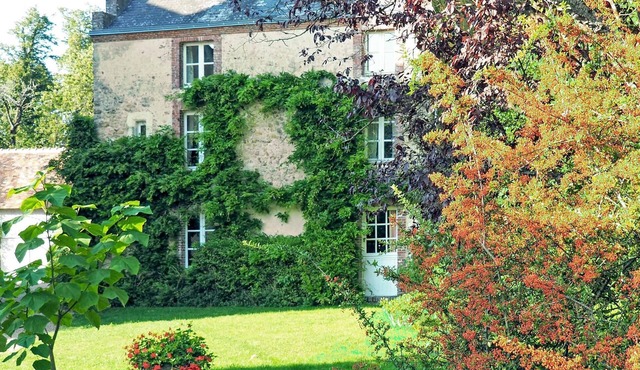 Gorgeous home in Conflans sur Anille with WiFi