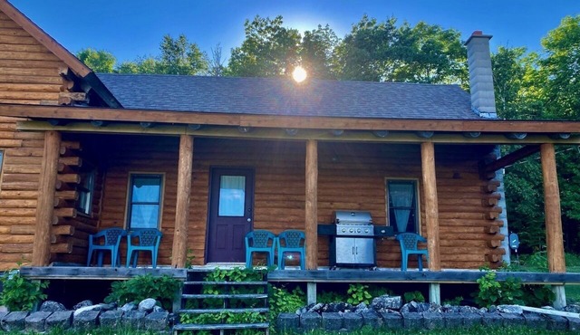 Gorgeous Views of Garden Golf Course from this Rustic Log Cottage - Golf, Fish, Hunt, Hike, Bike Central U.P. 1 HR to Pictured Rocks.