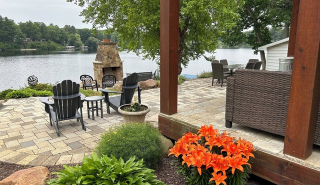 Gorgeous waterfront 4-BR home with adorable Tiny House and pickleball court!