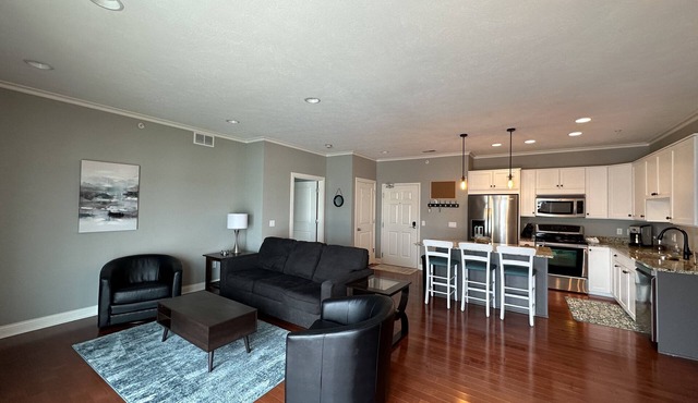 Gorgeous Waterfront Condo on Spring Lake with Pool Access