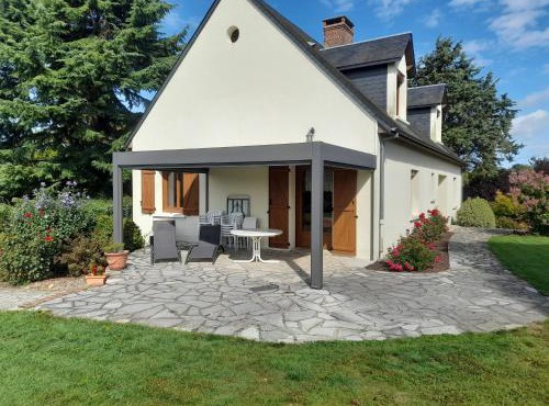 Grande Maison de Campagne avec Jardin Clôturé, Pétanque et Ping-Pong - Idéale Familles - FR-1-410-182