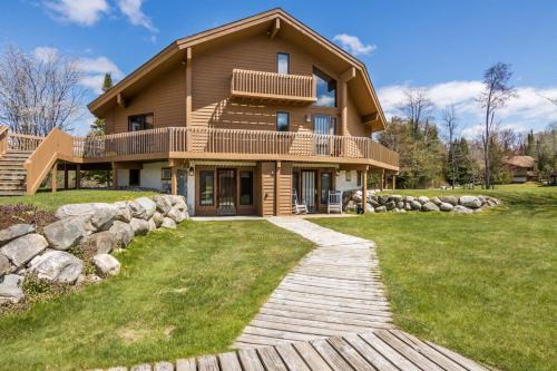 Greens & Glides Getaway at Schuss Mountain