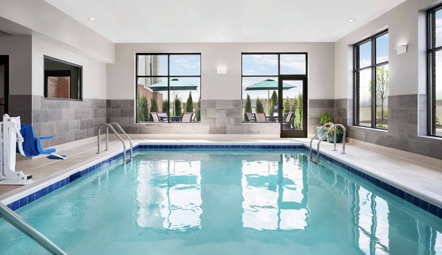 Hampton Inn & Suites Bridgeview Chicago
