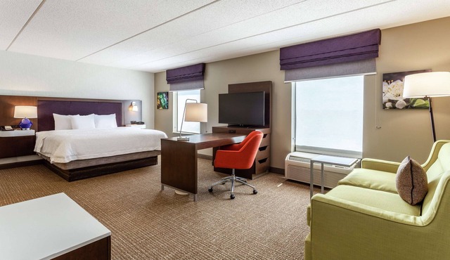 Hampton Inn & Suites Chicago-Libertyville