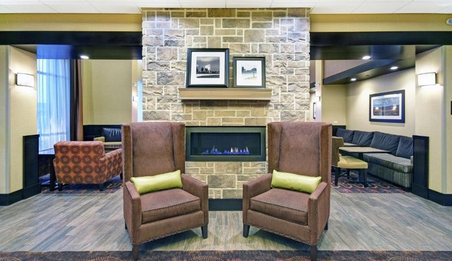 Hampton Inn & Suites Milwaukee/Franklin