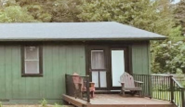 Hessel Bay Cabin #6: Lake Huron waterfront cabin sleeps 4.