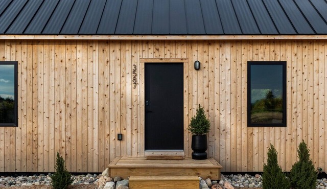 Hidden Acres - Austur Cabin